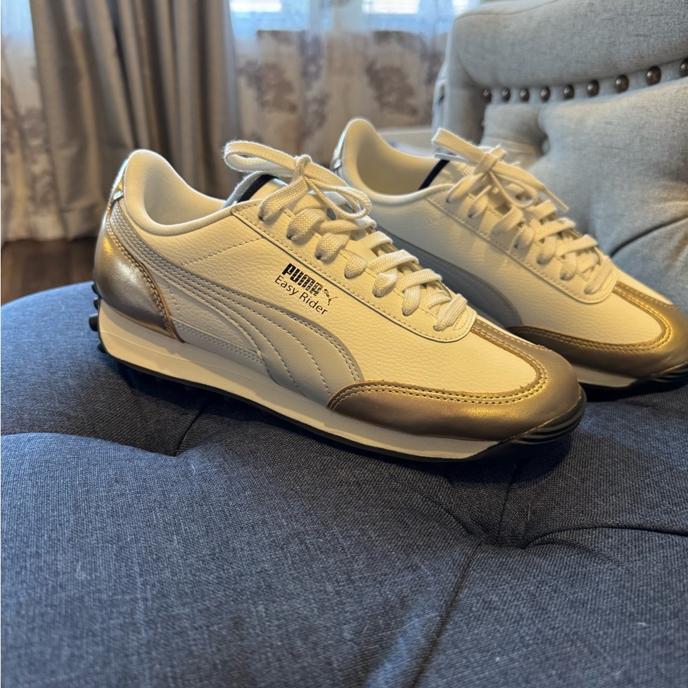 PUMA Easy Rider Women's White and Gold Sneakers